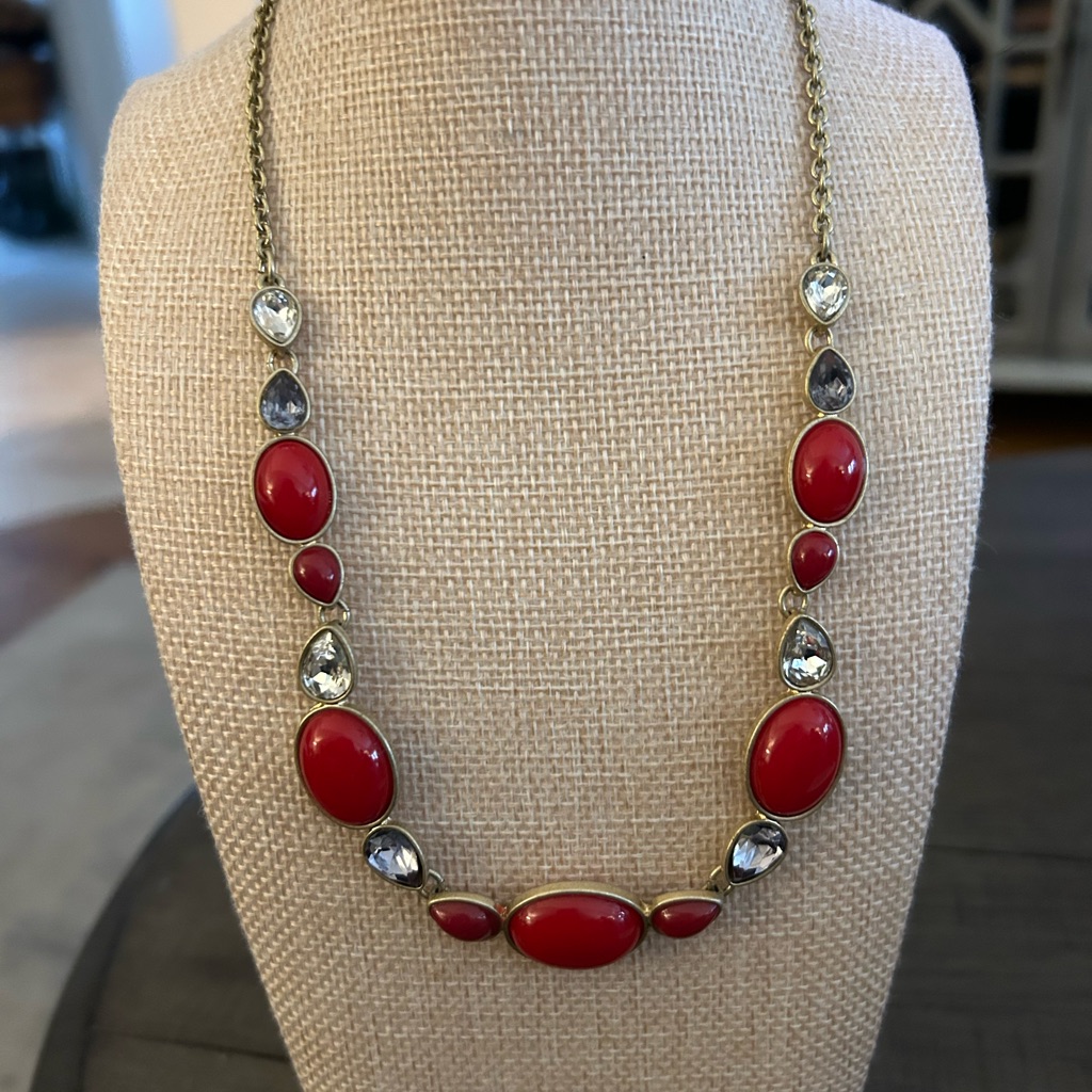 Liz Claiborne Vintage Red And Gold Necklace With Clear Gems 15$